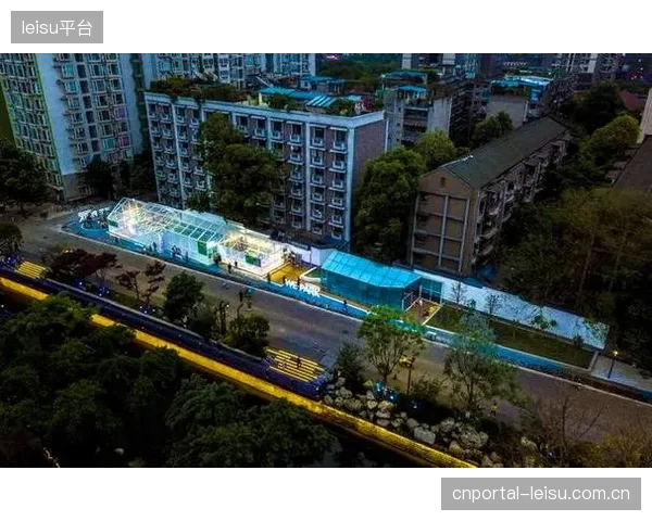深圳“壹基金”智能足球場的IOT系統，開創了將夜間照明與安防時段商業化租賃以反哺日間公益的新路